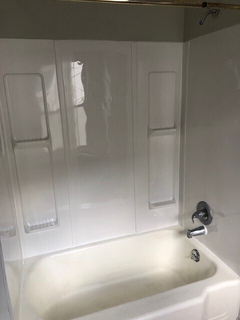 Building Photo - 514 Maple St