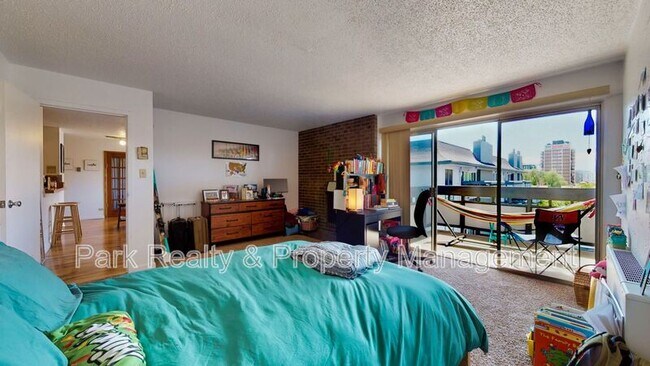 Building Photo - 555 E 10th Ave