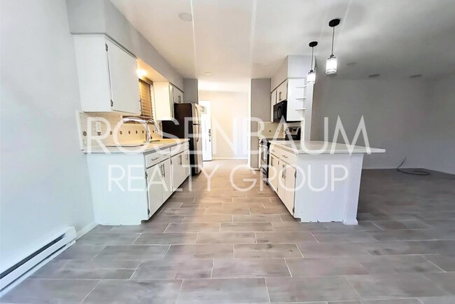 Building Photo - 3547 N Valorie Dr