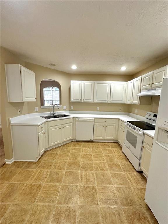 Building Photo - 185 Weatherstone Dr