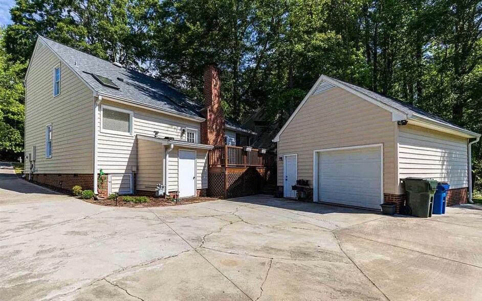 Building Photo - 4512 Emmit Dr