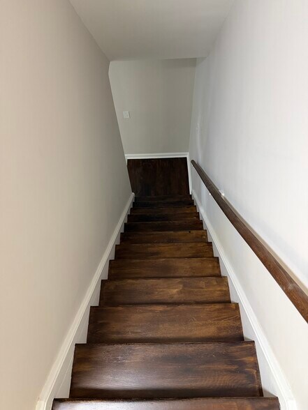 Building Photo - 84 Higbie Dr