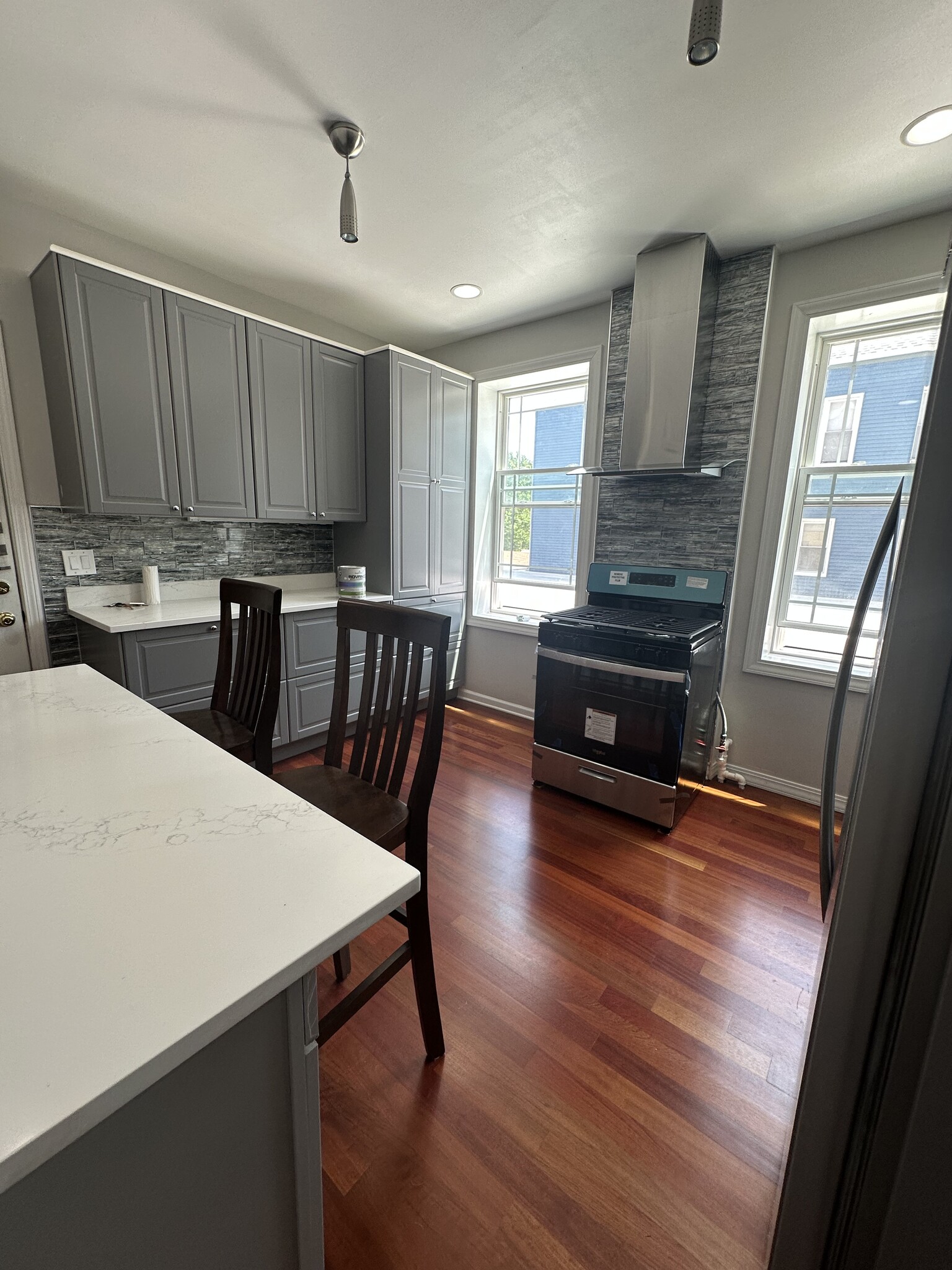 Kitchen - 2216 W Belmont Ave