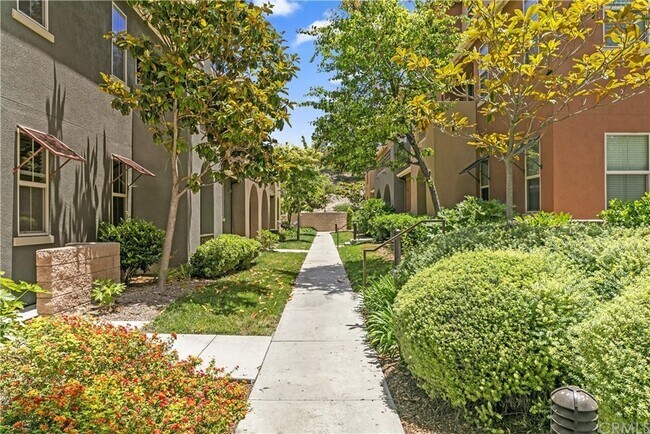 Building Photo - 1863 Hazel Ct