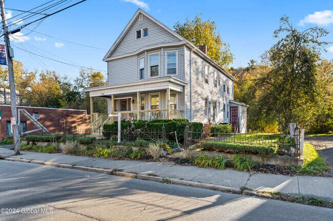 Building Photo - 776 Pawling Ave