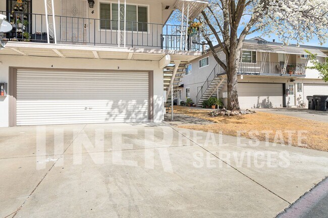 Building Photo - 243 Breuner Dr