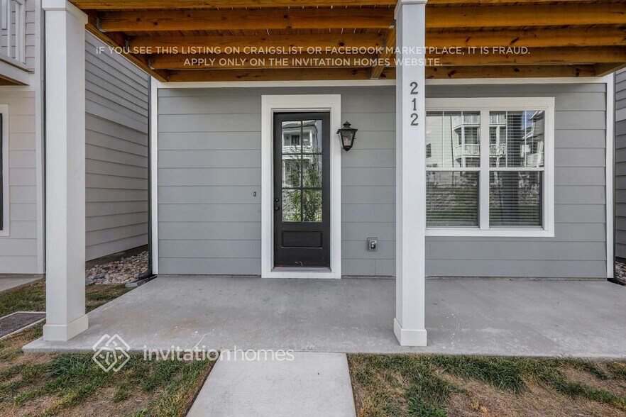 Building Photo - 647 Vernon Ave