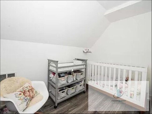 Building Photo - 3 bedroom in Chicago IL 60618
