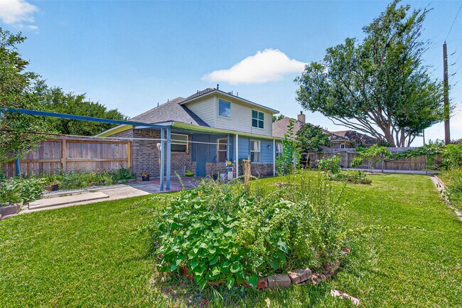 Building Photo - 12214 Doe Meadow Dr