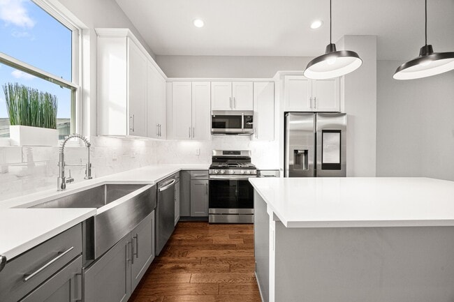 Building Photo - 622 Janisch Rd