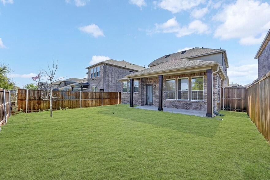 Building Photo - 4517 Waterglass St