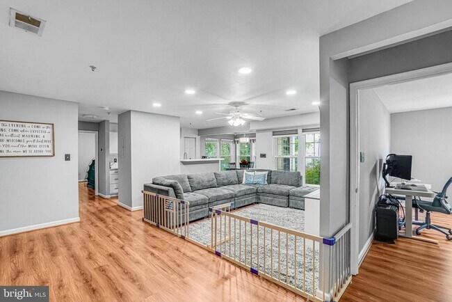 Building Photo - 7501 Calderon Ct