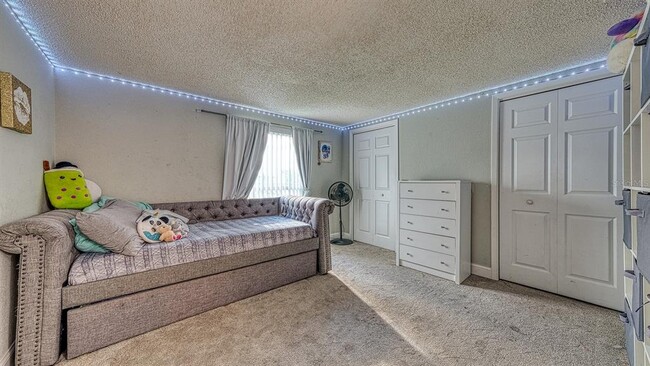 Building Photo - 9206 Gray Fox Ln