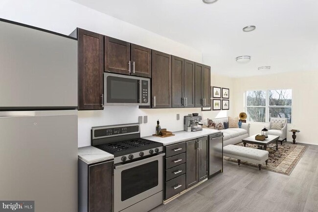 Building Photo - 4907 Hamilton Ave