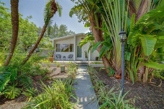 Building Photo - 8750 SW 125th Ter