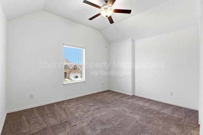 Building Photo - 1618 Rosedale Dr