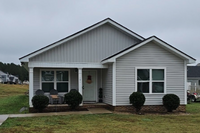 Building Photo - Beautiful Three Bedroom, Two Bathroom Sing...