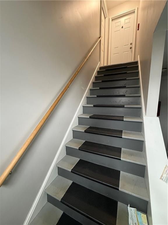 Building Photo - 251 High St