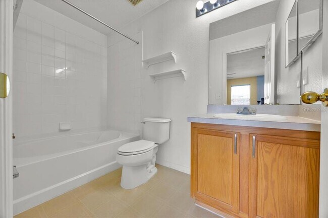 Building Photo - 409 Rona Ln