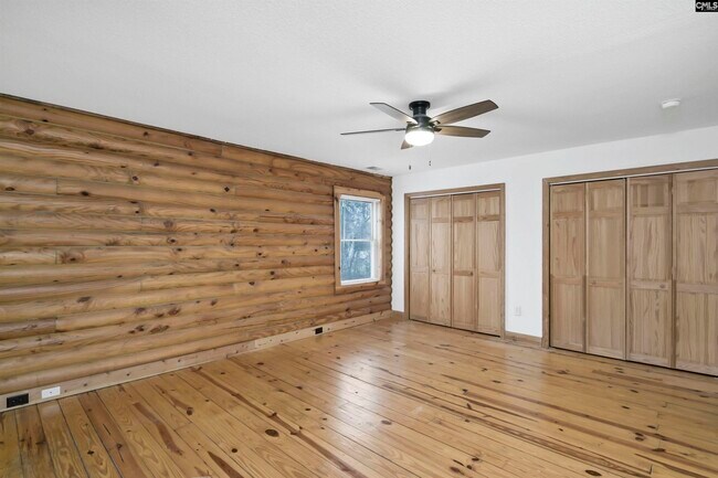Building Photo - 150 Laura Ln