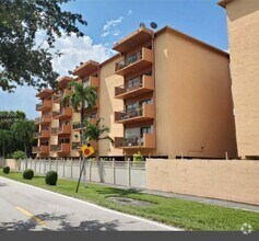 Building Photo - 1800 W 54th St