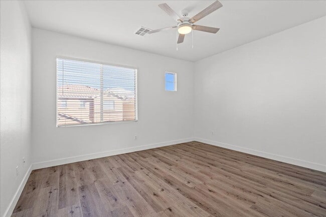 Building Photo - 10405 Nutt Creek Ave