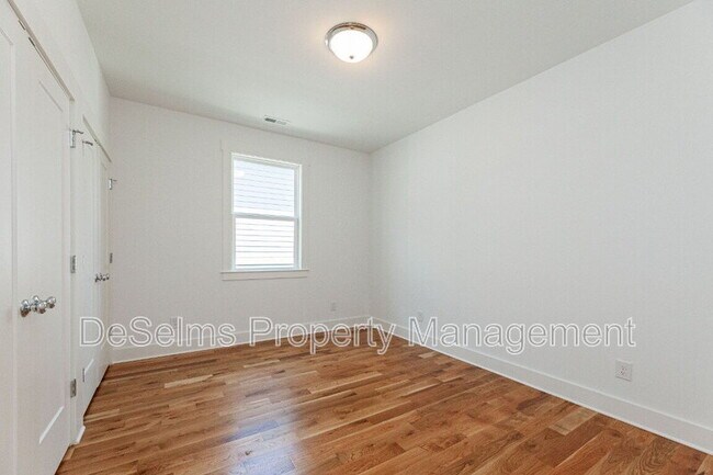 Building Photo - 335a Mckennell Drive