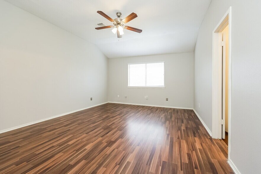 Building Photo - 21303 Bassbrook Dr