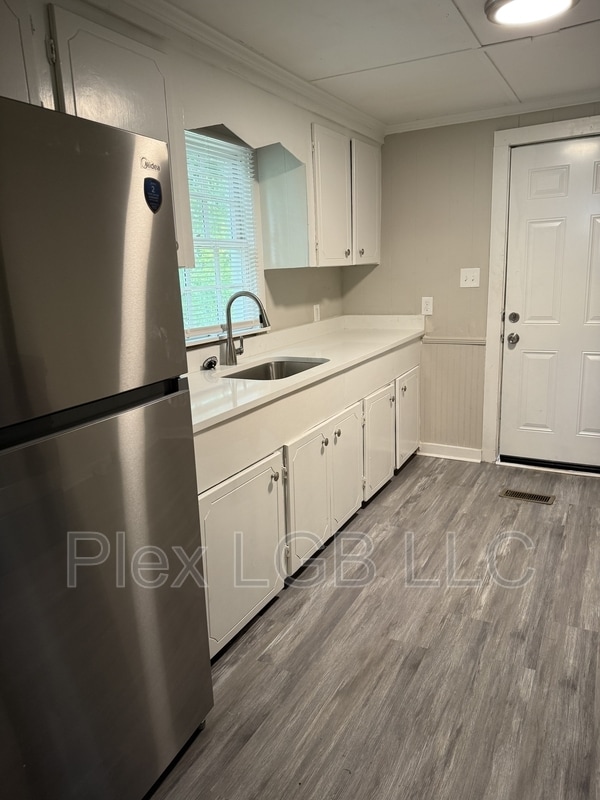 Building Photo - 123 Jarboe St