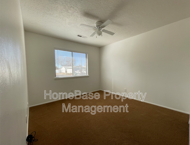 Building Photo - 818 Apache Ave