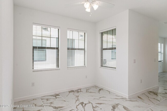Building Photo - 2490 Treasure Cay Ln