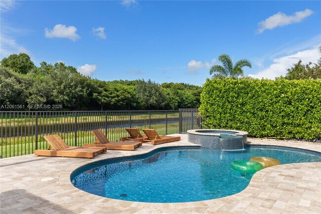 Building Photo - 9529 Eden Roc Ct