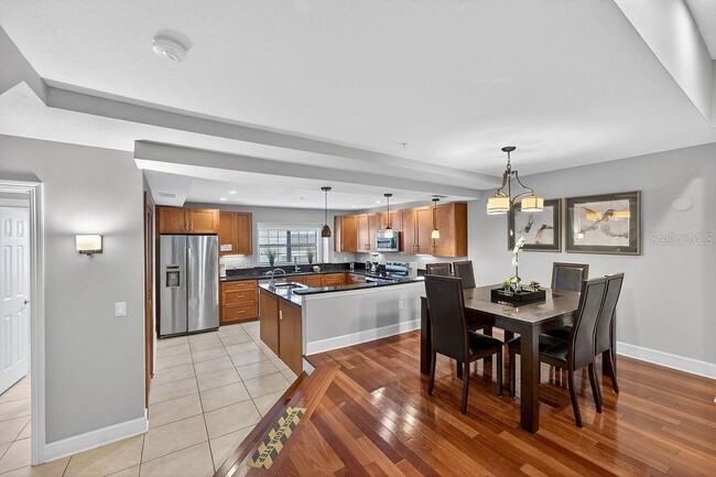 Building Photo - 14525 Damai Ln