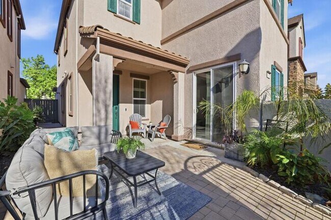 Building Photo - 3017 Village Park Dr