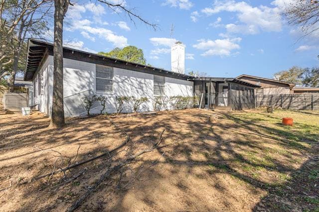 Building Photo - 800 Overhill Ct