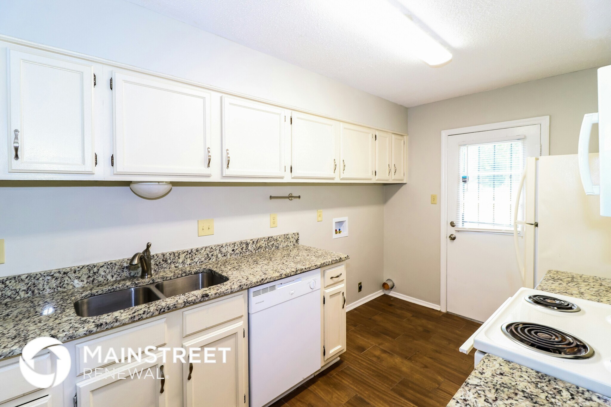 Building Photo - 2145 Bobolink Trail