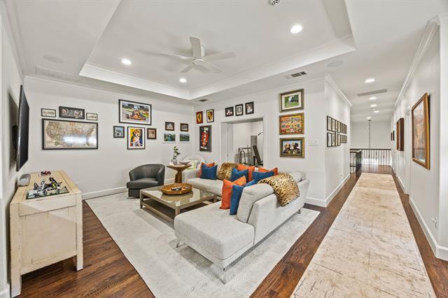 Building Photo - 6432 Del Norte Ln