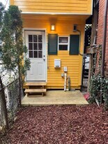 Building Photo - 142 Webster St NE