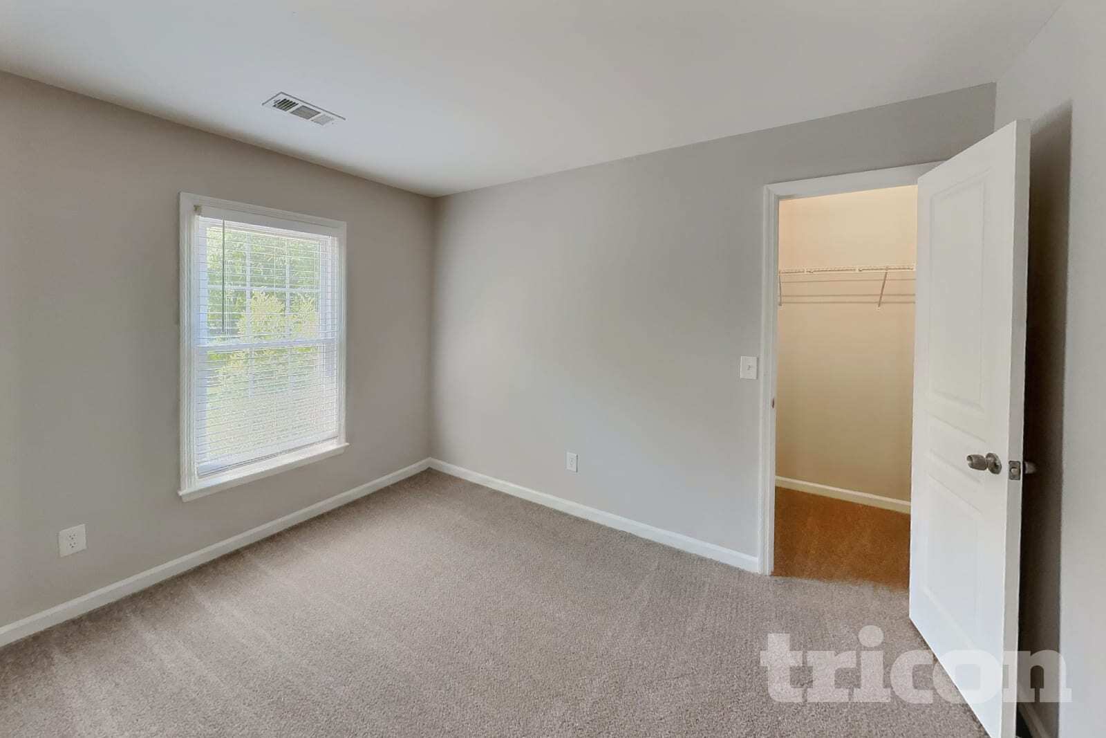 Building Photo - 1267 Buckingham Cir