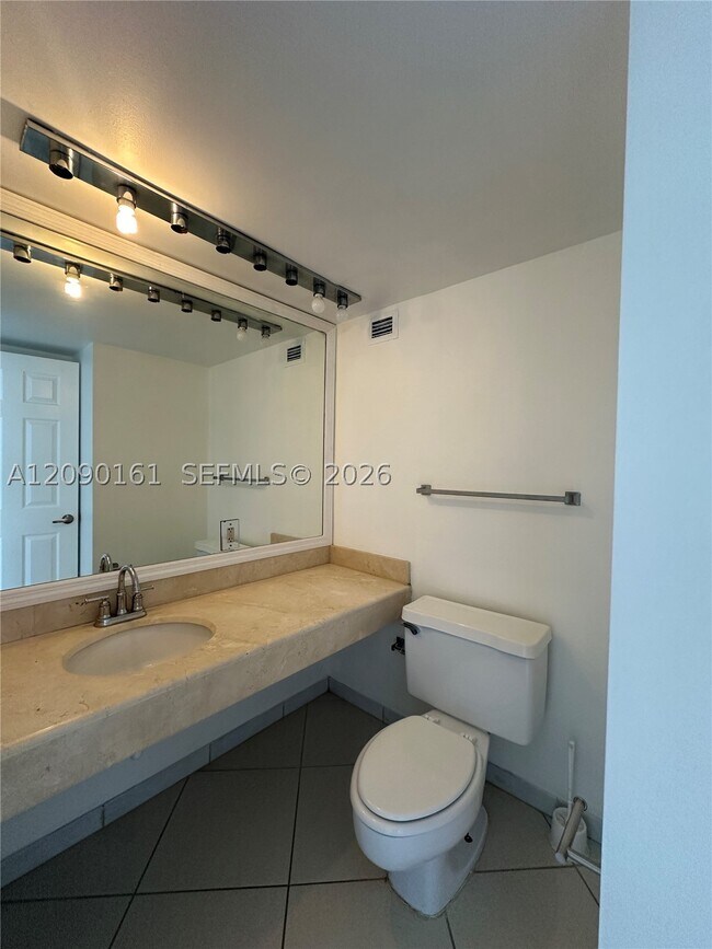 Building Photo - 6770 Indian Creek Dr