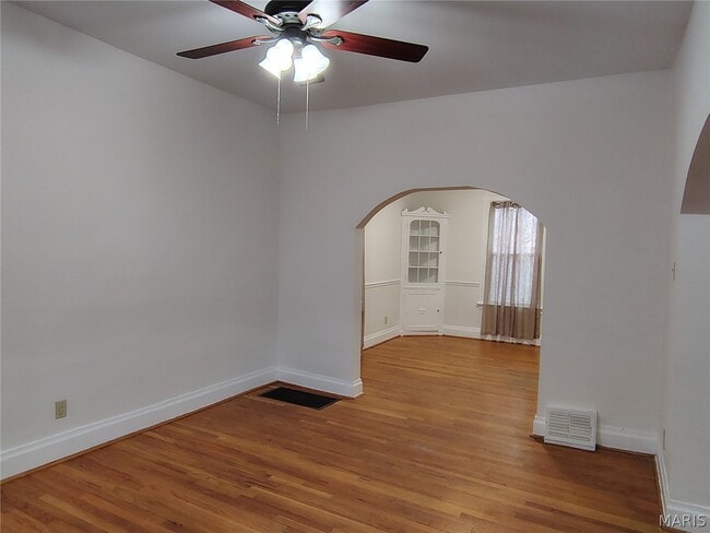 Building Photo - 3246 S Big Bend Blvd