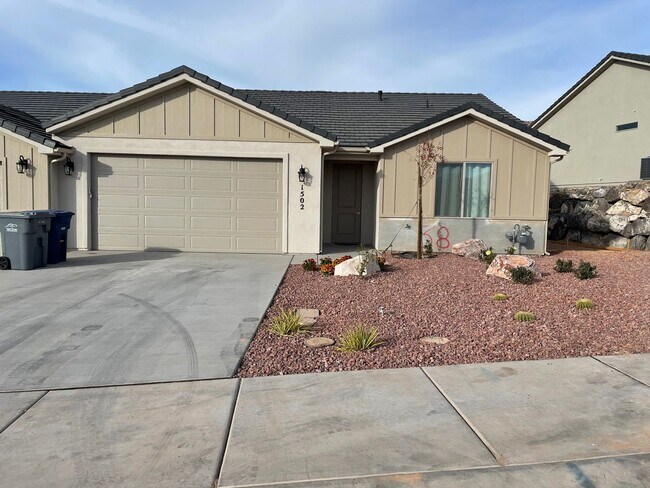 Building Photo - Great home located in Hurricane!