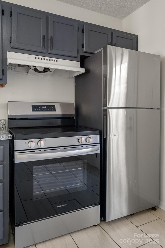 Building Photo - 608 Bethpage Rd