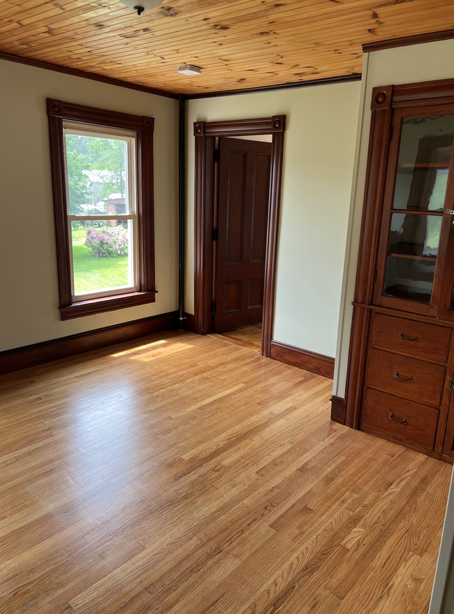 Dining room - 310 Chapman St