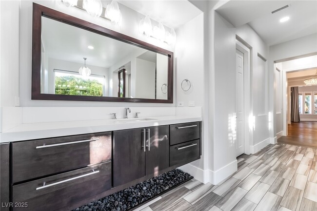 Building Photo - 72 Panorama Crest Ave