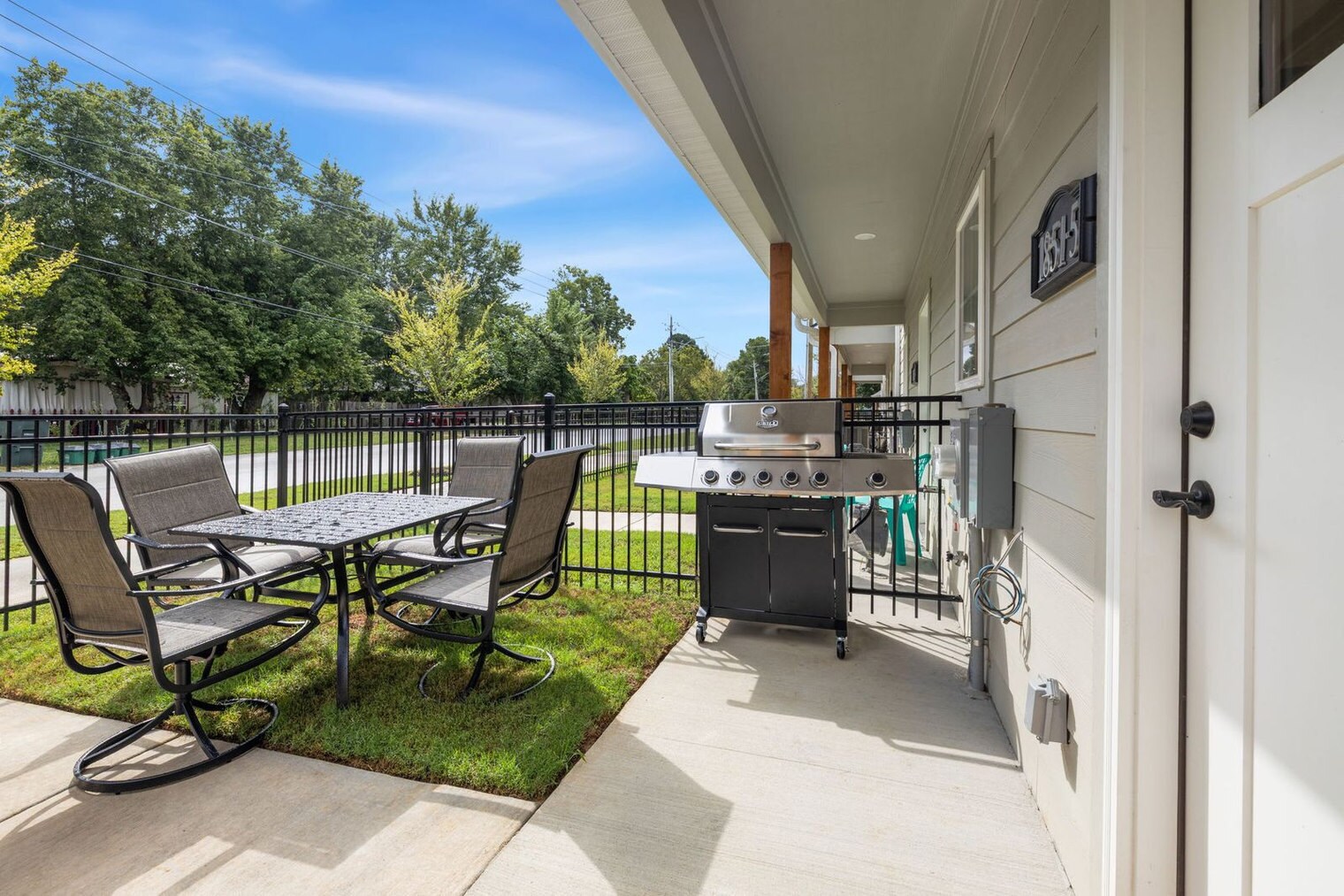 Building Photo - 1851 S Garland Ave