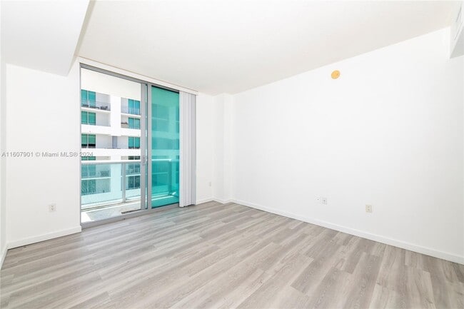 Building Photo - 333 NE 24th St