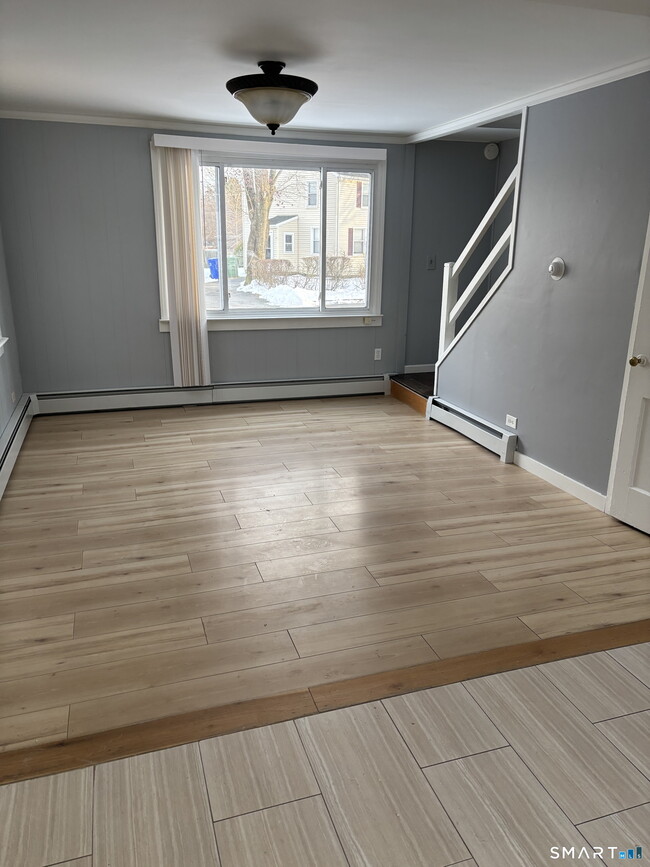 Building Photo - 58 Garden Dr