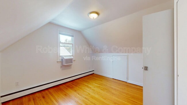 Building Photo - 161 Mona Terrace