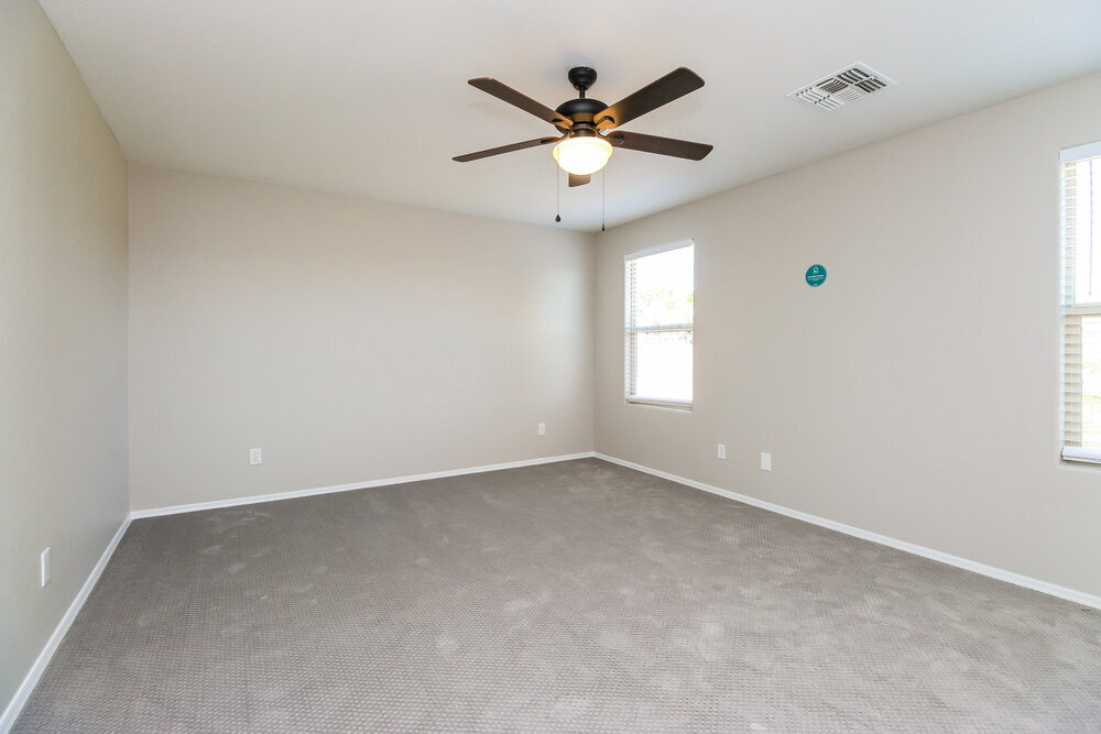 Building Photo - 1003 E Daniella Dr